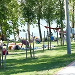 Familia Camping Balaton Kamp alanı Balatonoszod